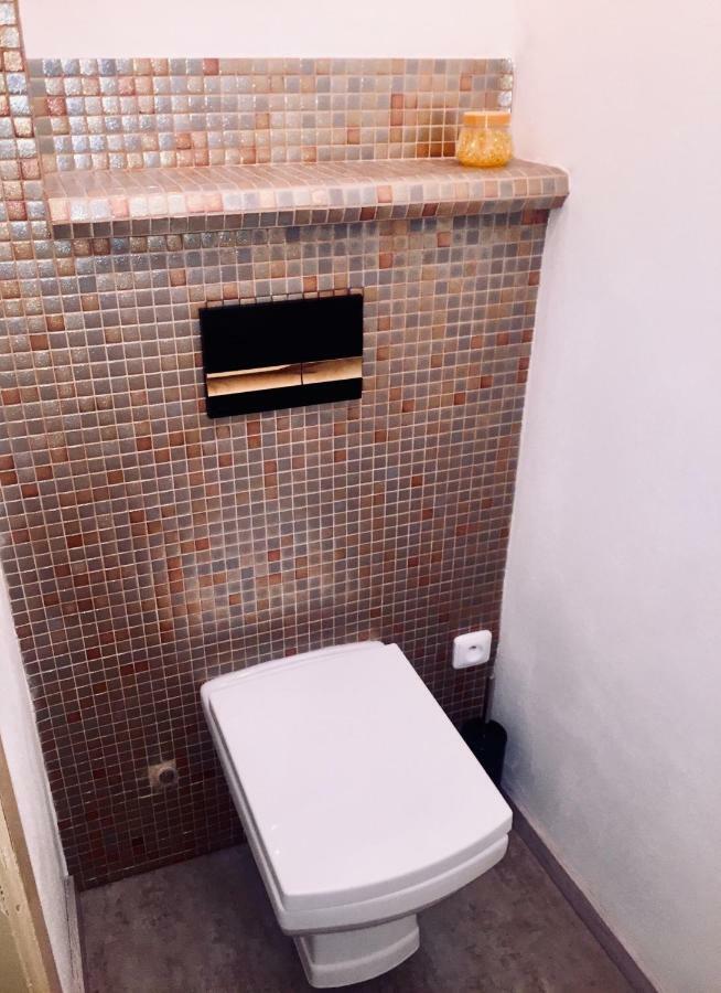 Fairytale Apartment Under The Castle - 5 Min City! เชสกี้ครุมลอฟ ภายนอก รูปภาพ