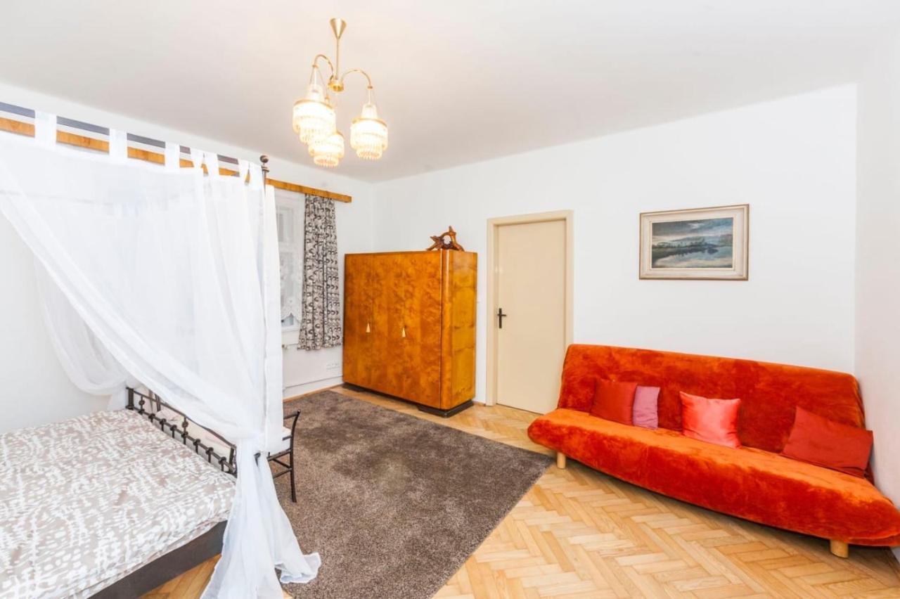 Fairytale Apartment Under The Castle - 5 Min City! เชสกี้ครุมลอฟ ภายนอก รูปภาพ