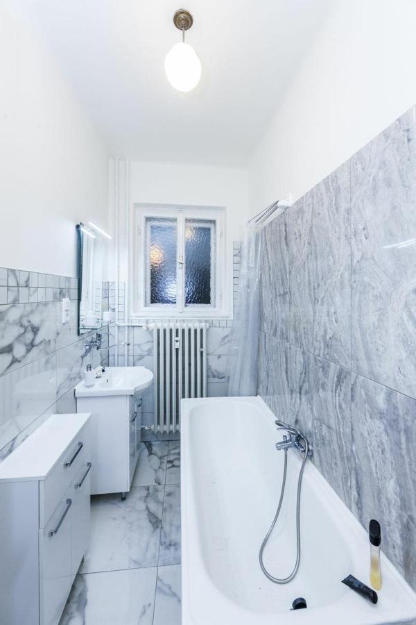 Fairytale Apartment Under The Castle - 5 Min City! เชสกี้ครุมลอฟ ภายนอก รูปภาพ