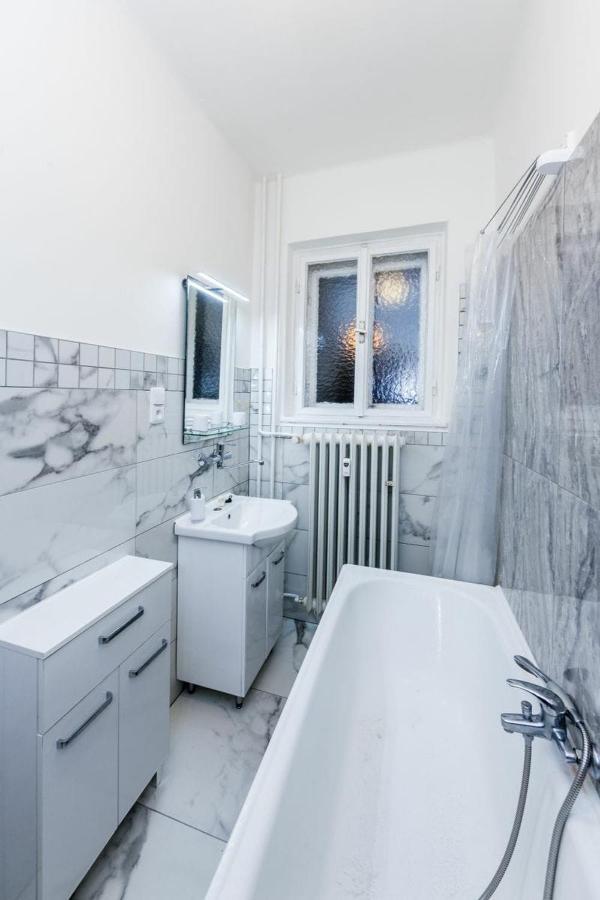 Fairytale Apartment Under The Castle - 5 Min City! เชสกี้ครุมลอฟ ภายนอก รูปภาพ