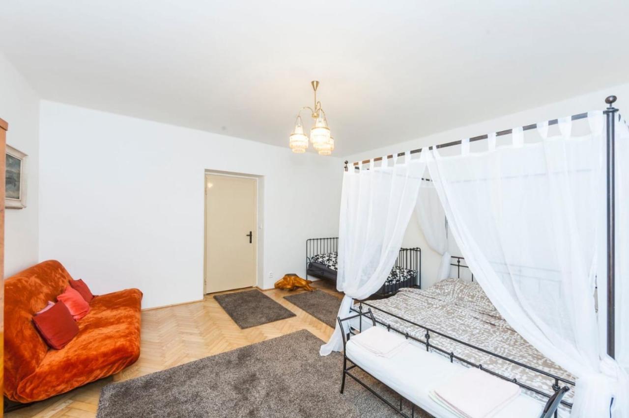 Fairytale Apartment Under The Castle - 5 Min City! เชสกี้ครุมลอฟ ภายนอก รูปภาพ